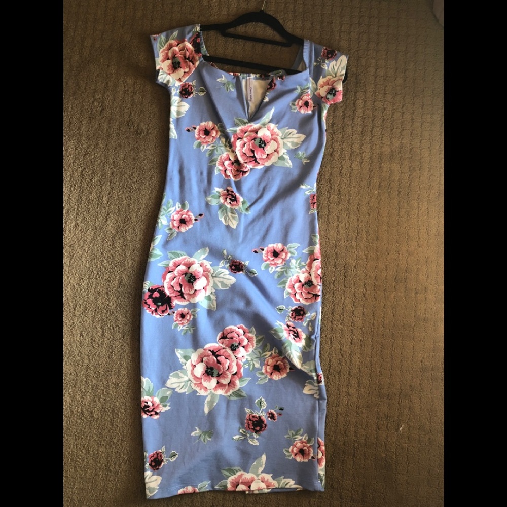 🎆Vici collection midi floral dress
